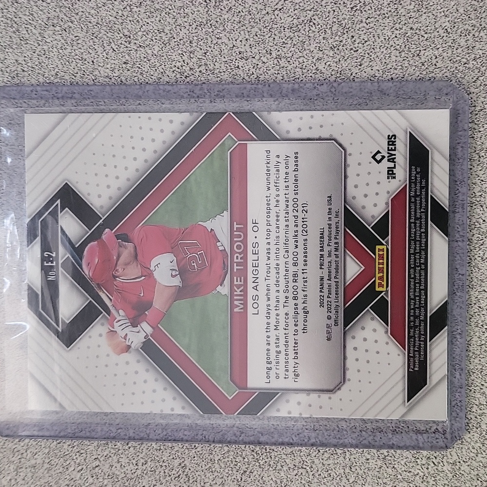 2022 Panini Prizm Emergent Mike Trout - Picture 2 of 2